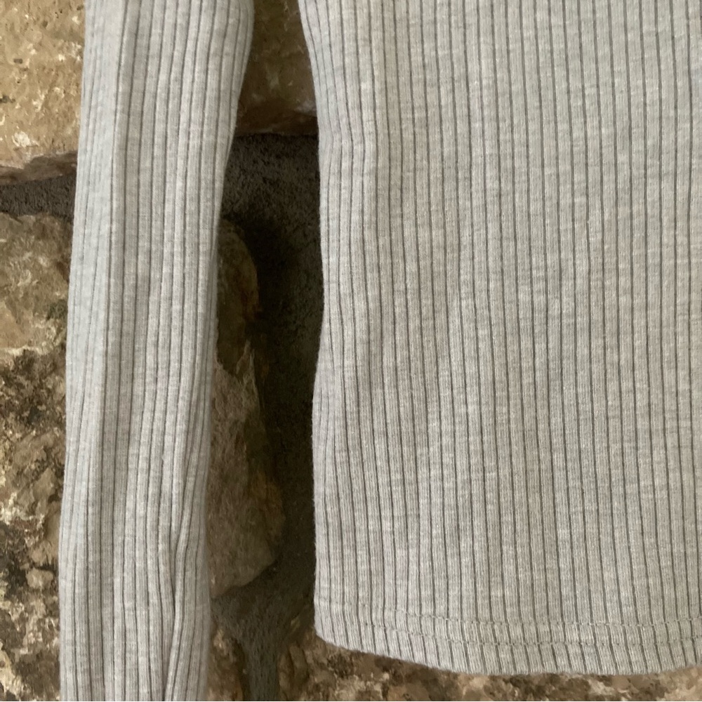 Gray Ribbed Long Sleeve Top - Picture 4 of 4